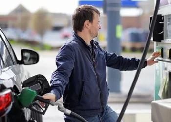 Trabajadores en alerta por el posible autodespacho de combustibles en las estaciones de servicio