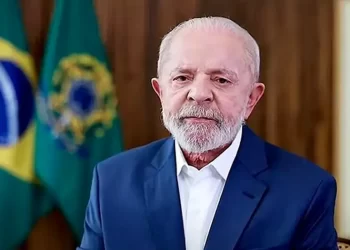 Operan a Lula da Silva para drenar una “hemorragia intracraneal”
