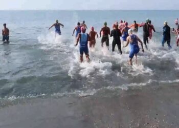 Verano en Posadas: actividades de natación en aguas abiertas
