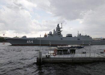 Rusia anuncia maniobras navales cerca de las costas de Siria