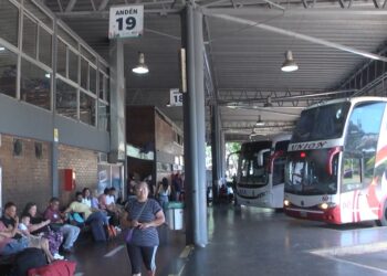 Intenso movimiento en la Terminal de Ómnibus de Posadas por las fiestas de fin de año