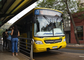 Rechazan el aumento del boleto en Posadas y denuncian falta de mejoras en el servicio