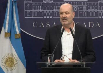 El FMI convocó a Sturzenegger para integrar un programa global de Desregulación del Estado