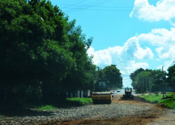 Mantenimiento de calles terradas en barrios de Posadas