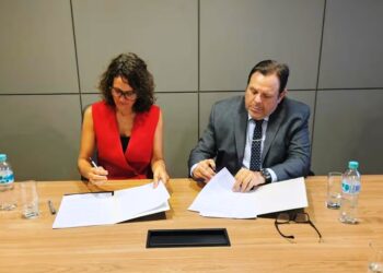 Paraguay y Argentina firman acuerdo de doble vigilancia aeronáutica