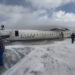 Un avión se estrelló y volcó al aterrizar de emergencia en Toronto