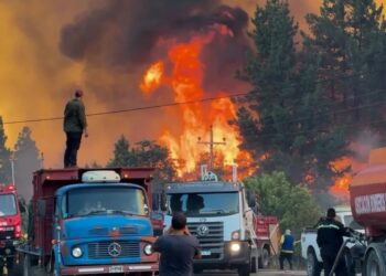 Cuatro de los seis focos de incendio de El Bolsón están en fase de enfriamiento