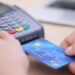 Argentina habilitó pagos en dólares con tarjetas de débito