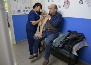 Continúan los operativos de vacunación antigripal anual en toda la provincia