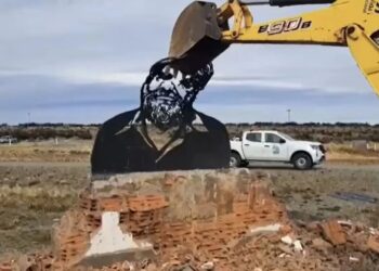 “Es de mucha pobreza intelectual” destruir el monumento de Osvaldo Bayer