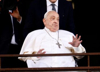 “El papa estuvo por morir”: la declaración del jefe del equipo médico que atendió a Francisco