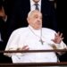 “El papa estuvo por morir”: la declaración del jefe del equipo médico que atendió a Francisco