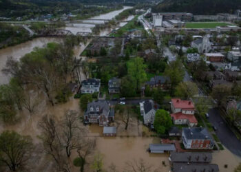 Ascienden a 18 los muertos por las tormentas e inundaciones en Estados Unidos