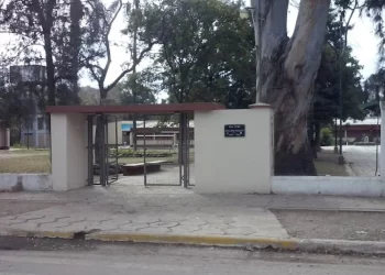 Más de 60 chicos se intoxicaron en una escuela secundaria de Tucumán