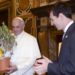 Messi agradeció al papa Francisco por «hacer del mundo un lugar mejor»