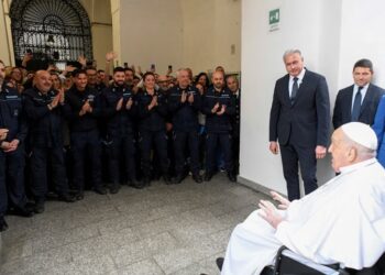 El Papa Francisco visitó una carcel este Jueves Santo