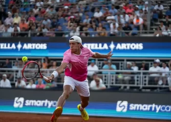 Los argentinos Báez y Echeverry quedaron eliminados del Máster de Madrid de tenis