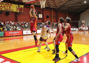 Básquet: Tokio dio vuelta un partidazo y sueña en grande en la Liga Federal