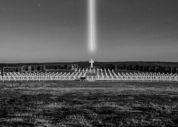 ¡Malvinas no se mancha, la memoria tampoco!