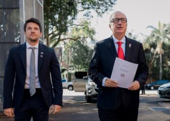 Un Estado suficiente y con identidad propia