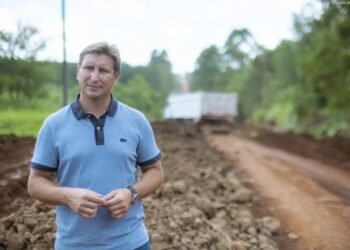Macias recorrió las obras de asfaltado en Panambí: “Mejorará la circulación en los barrios”
