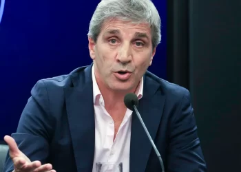 “El modelo de seguir pagando salarios miserables se terminó”