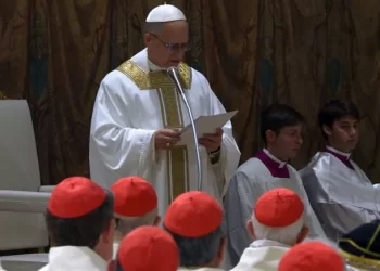 El papa León XIV celebró su primera misa