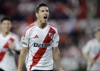 River goleó a Barracas y se clasificó a cuartos del Apertura 2025