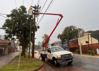 Energía de Misiones trabaja para restablecer el servicio en zonas afectadas por las tormentas
