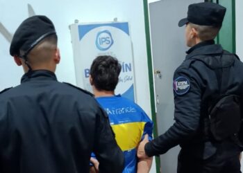 Cadetes de la Policía detuvieron a delincuente con antecedentes en pleno centro de Posadas