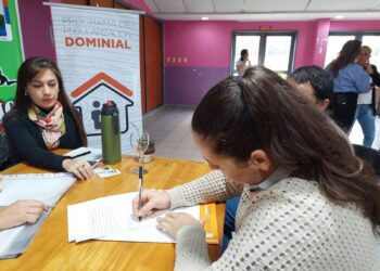Iprodha: familias del barrio 132 lotes de Garupá firmaron sus escrituras