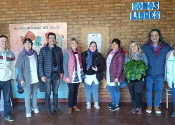 Destacan la construcción solidaria y cooperativa de la Escuela 420 del Paraje Yacutinga