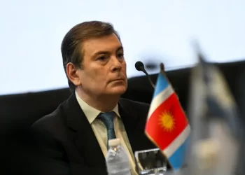 Zamora anunció un bono extraordinario de $3,1 millones para estatales santiagueños