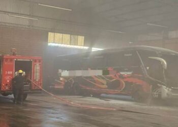 Se incendió un colectivo en Posadas y no hubo heridos