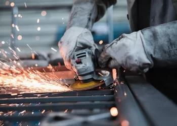 El Gobierno redujo aranceles a la importación de maquinaria industrial