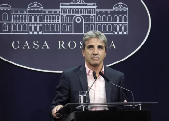 Caputo endurece su postura: “Si los bancos no cumplen las normas, habrá consecuencias”