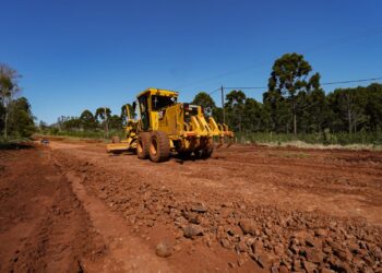 Misiones trabaja para garantizar conectividad y producción en todo el territorio provincial