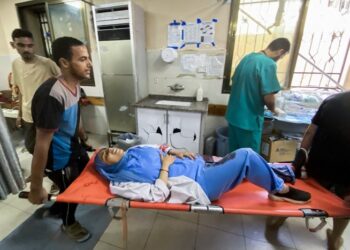 Israel atacó un hospital de Gaza y mató al menos a 19 personas, incluidos periodistas