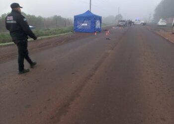 Trágico choque entre un auto y una moto en Posadas: murió un joven de 23 años