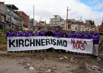 Polémica por el uso del lema «Kirchnerismo Nunca Más» en el lanzamiento de campaña de La Libertad Avanza