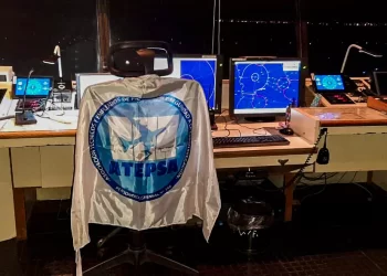Más de 15 mil pasajeros afectados por el nuevo paro de controladores aéreos