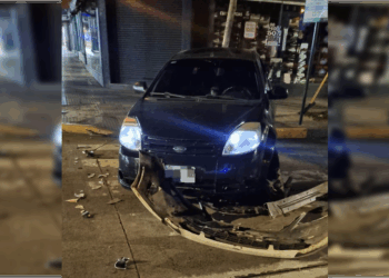 Detuvieron a una mujer tras un choque y un intento de fuga en el centro de Posadas