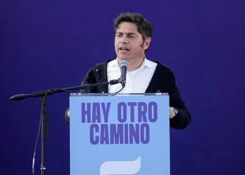 Kicillof calificó a Milei como “un payaso” y “una estafa electoral” en medio del escándalo por los audios de Spagnuolo