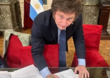 Es oficial el veto de Javier Milei a la Ley de los Aportes del Tesoro Nacional
