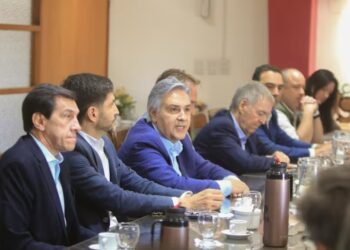 Gobernadores de Provincias Unidas van a “trabajar para hacer caer el veto” a la ley de reparto de los Aportes del Tesoro Nacional
