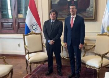 Milei se reúne con Santiago Peña en Paraguay