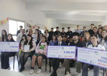 Con un millón de pesos y un viaje el gobierno provincial premió iniciativas juveniles que promueven valores cooperativos