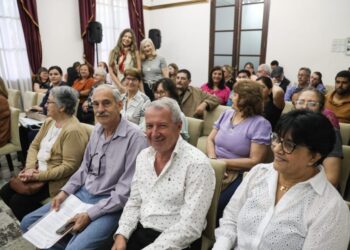 Bibliotecas Populares reciben apoyo económico del gobierno provincial