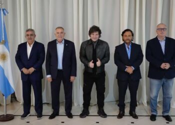 Los gobernadores desconfían de la convocatoria al diálogo y le ponen condiciones a Milei