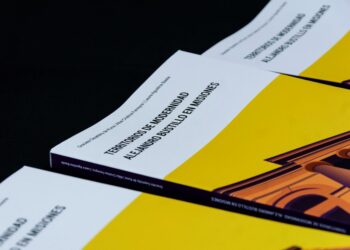 Presentan libro que rescata la obra misionera inédita del arquitecto Alejandro Bustillo